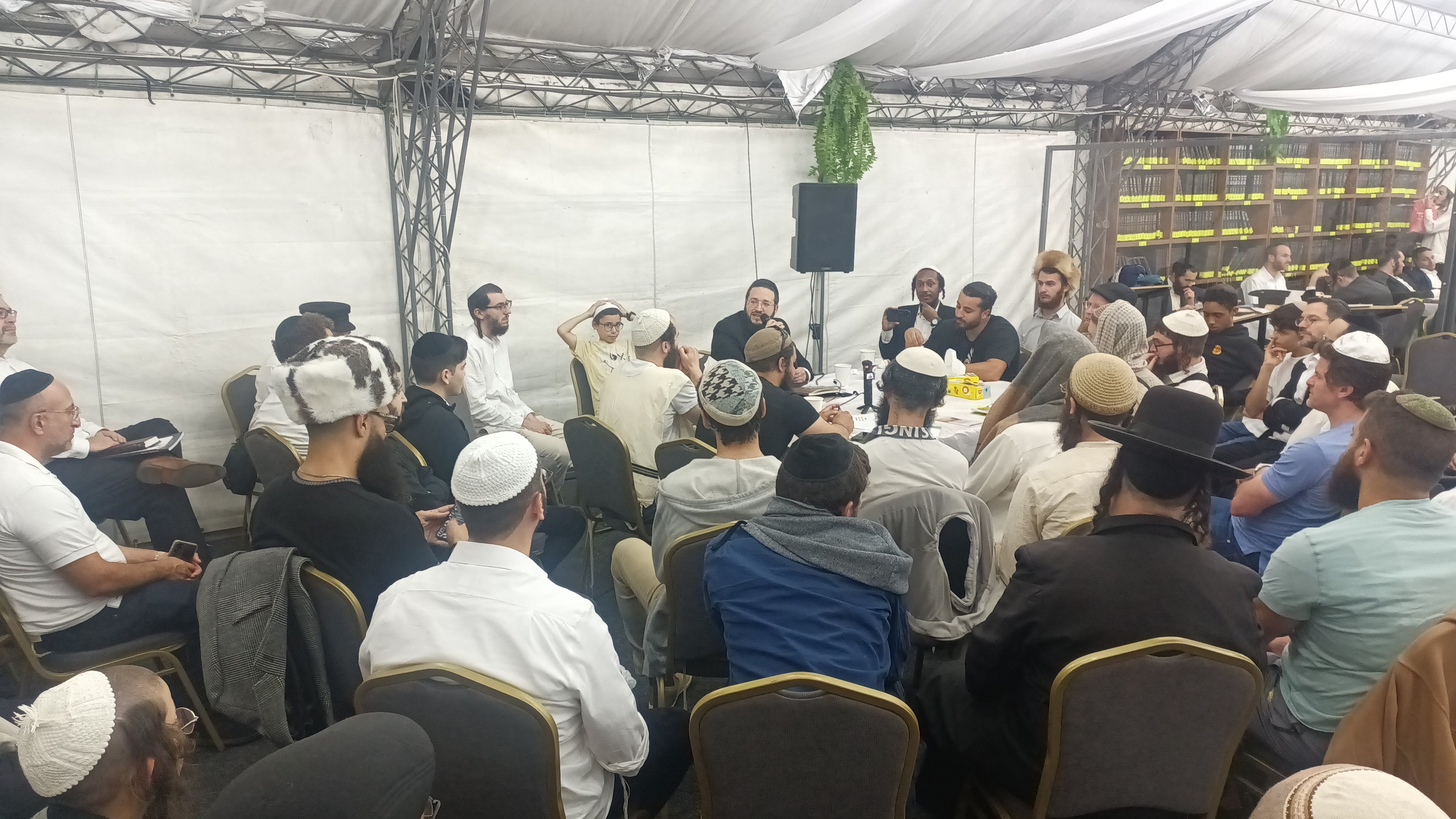 A Full Tent of Learning at The Breslov Yeshiva